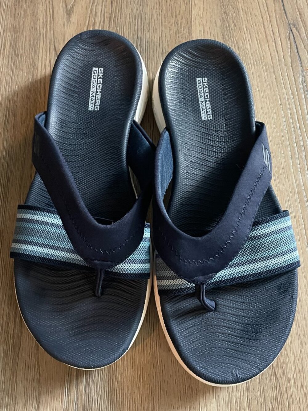 Sketchers Goga Mat Women's Navy Flip Flop Sandals Size:9